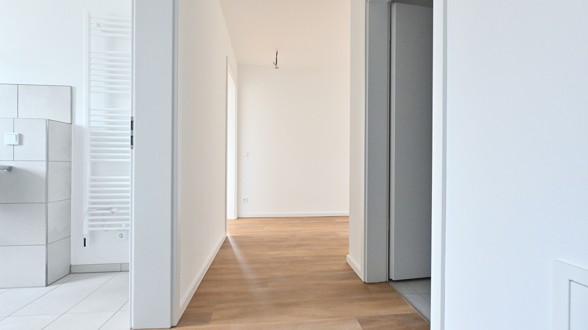 Ab Herbst 2025 einzugsbereit! 3-Zimmer-Penthousewohnung inkl. Dachterrasse (KfW40-NH) - KB00002/G3/E4/Eh2 Ab Herbst 2025 einzugsbereit! 3-Zimmer-Penthousewohnung inkl. Dachterrasse (KfW40-NH) - KB00002/G3/E4/Eh2